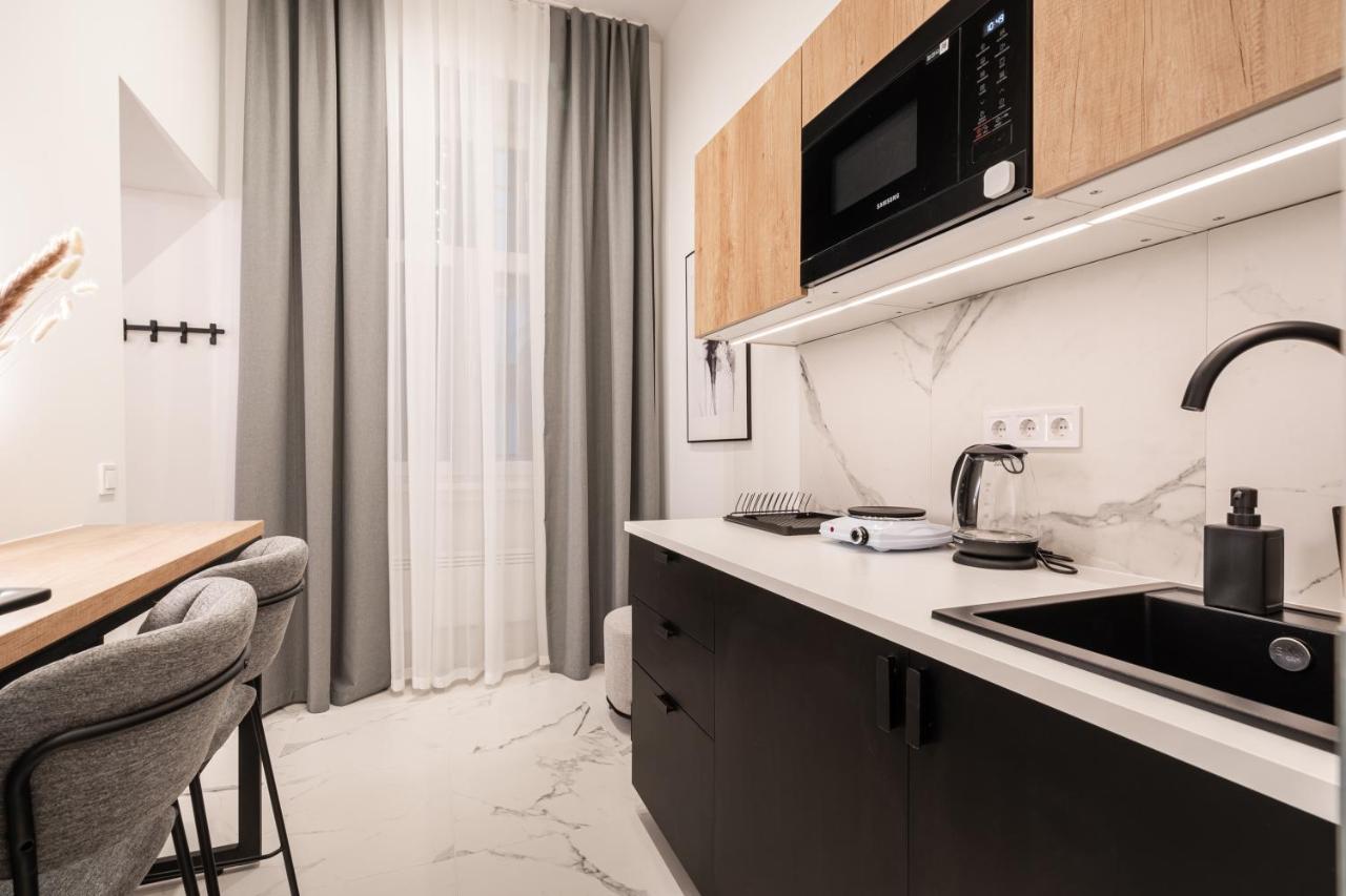 בודפשט E56 - Grand Boulevard Heritage Residence - Best Location By Bqa מראה חיצוני תמונה